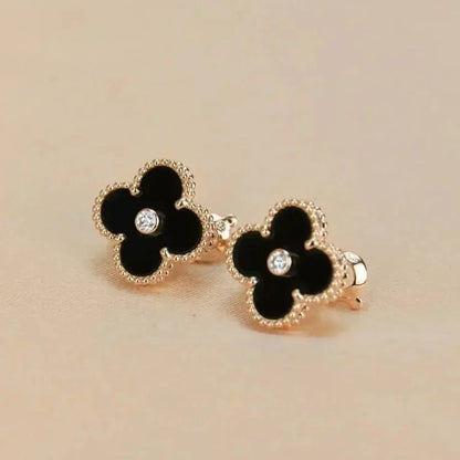 [Dawnora Jewelry]CLOVER MEDIUM 1 MOTIFS ONYX DIAMOND EARRINGS