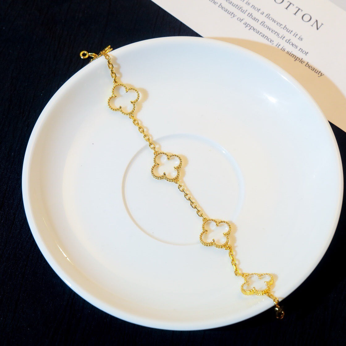 [Dawnora Jewelry]CLOVER 5 MOTIF ROCK CRYSTAL BRACELET