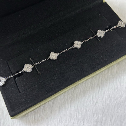 [Dawnora Jewelry]CLOVER 6 MOTIF DIAMOND BRACELET
