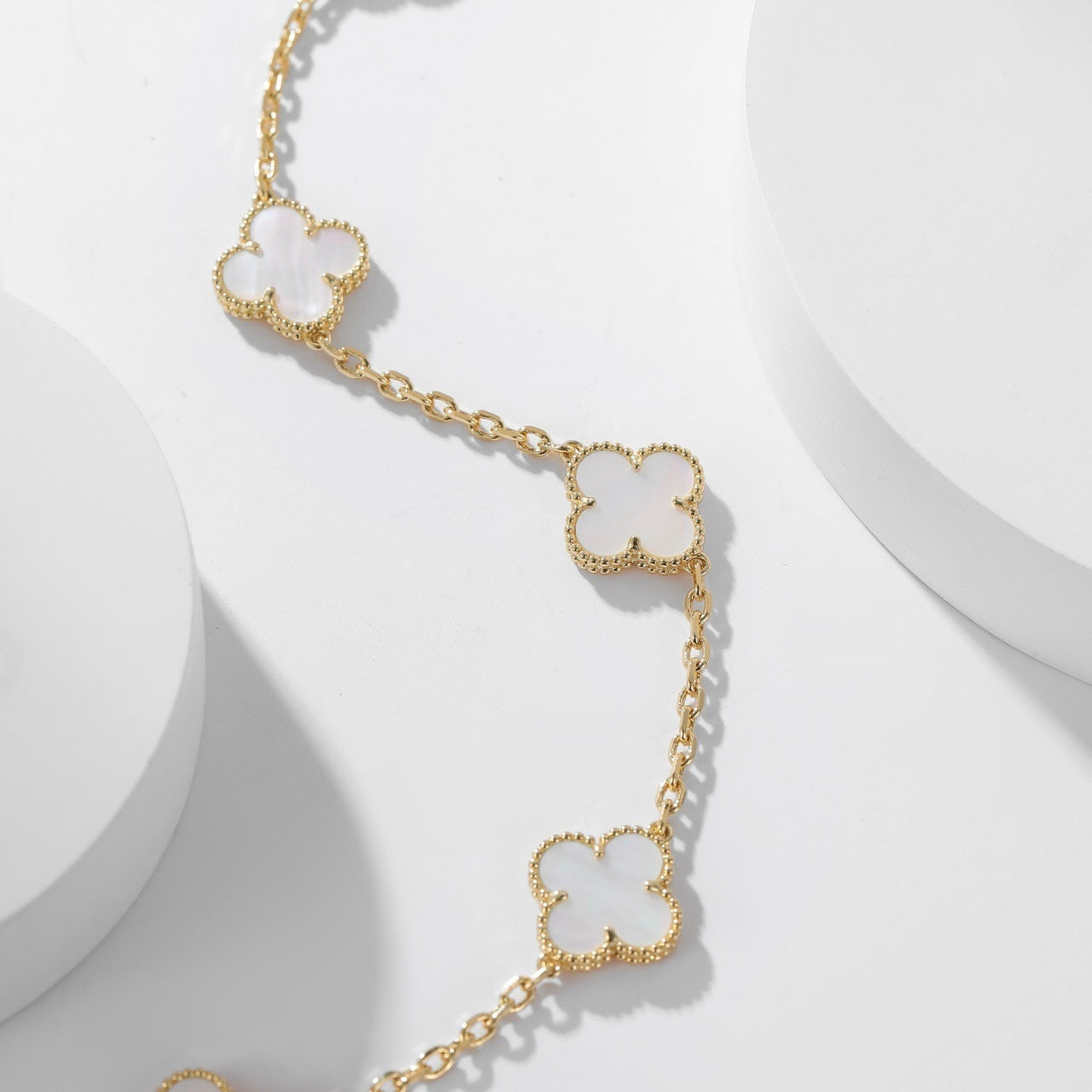 [Dawnora Jewelry]CLOVER 10 MOTIFS WHITE MOTHER OF PEARL NECKLACE