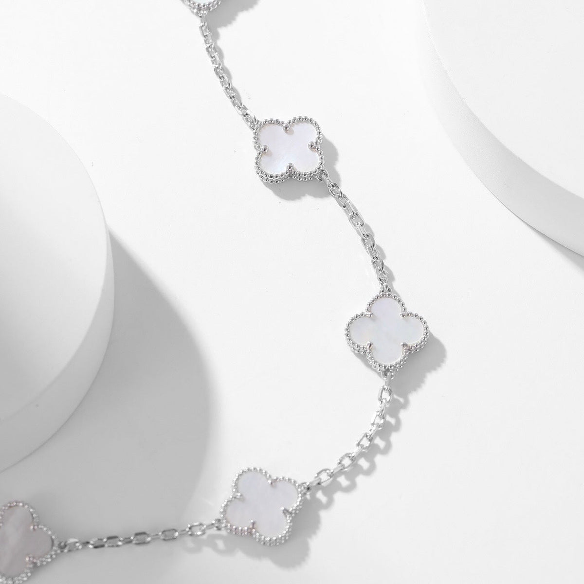 [Dawnora Jewelry]CLOVER 10 MOTIFS WHITE MOTHER OF PEARL NECKLACE