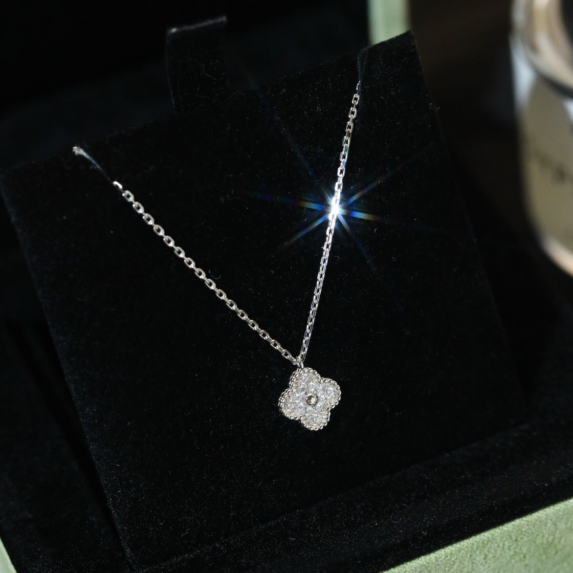 [Dawnora Jewelry]CLOVER MINI 9.5MM PENDANT DIAMOND NECKLACE