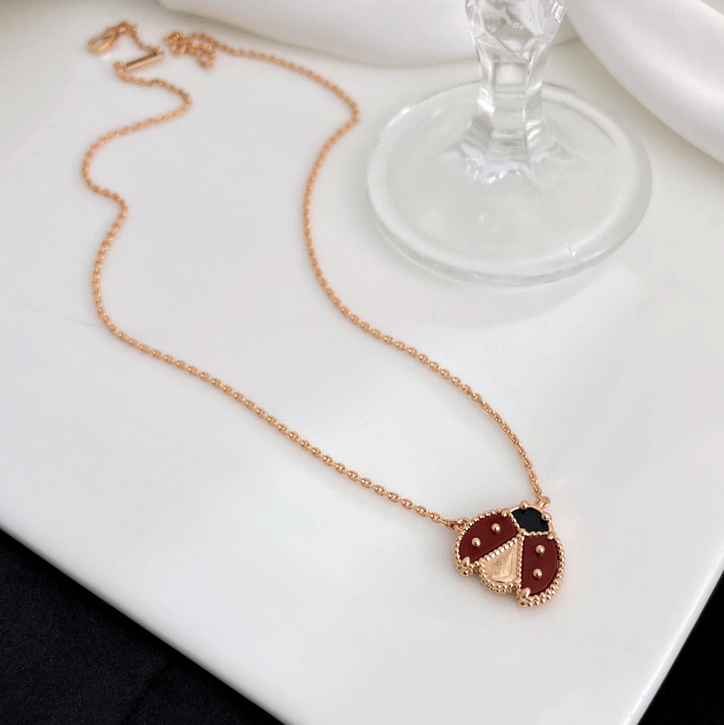 [Dawnora Jewelry]LUCKY  CARNELIANS LADYBUG NECKLACE