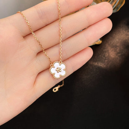 [Dawnora Jewelry]LUCKY  WHITE MOP  PLUM BLOSSOM NECKLACE