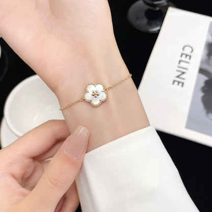 [Dawnora Jewelry]LUCKY WHITE MOP PLUM BLOSSOM  BRACELET