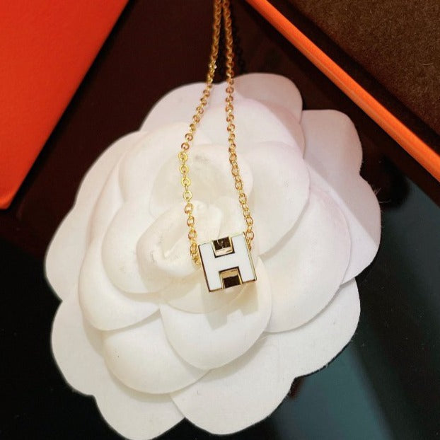 [Dawnora Jewelry]H WHITE SQUARE GOLD NECKLACE