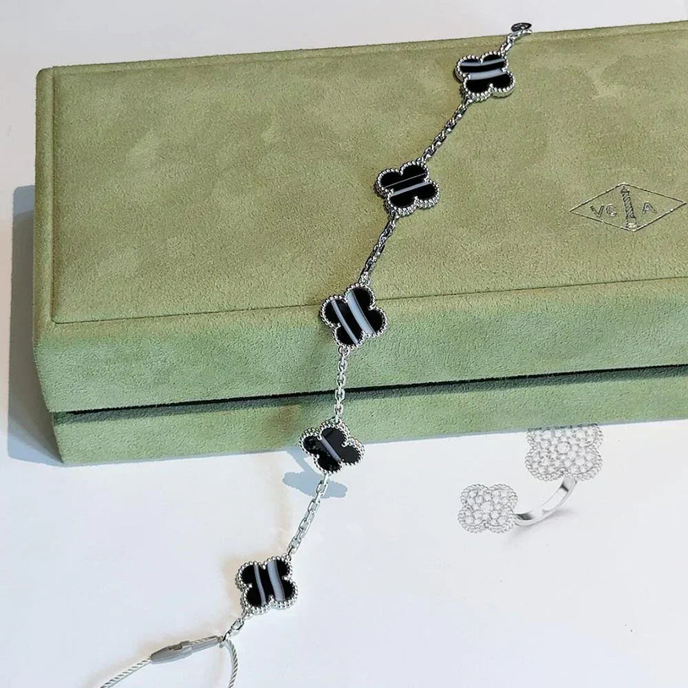 [Dawnora Jewelry] CLOVER 5 MOTIF PULSAR STONE BRACELET COLLECTION
