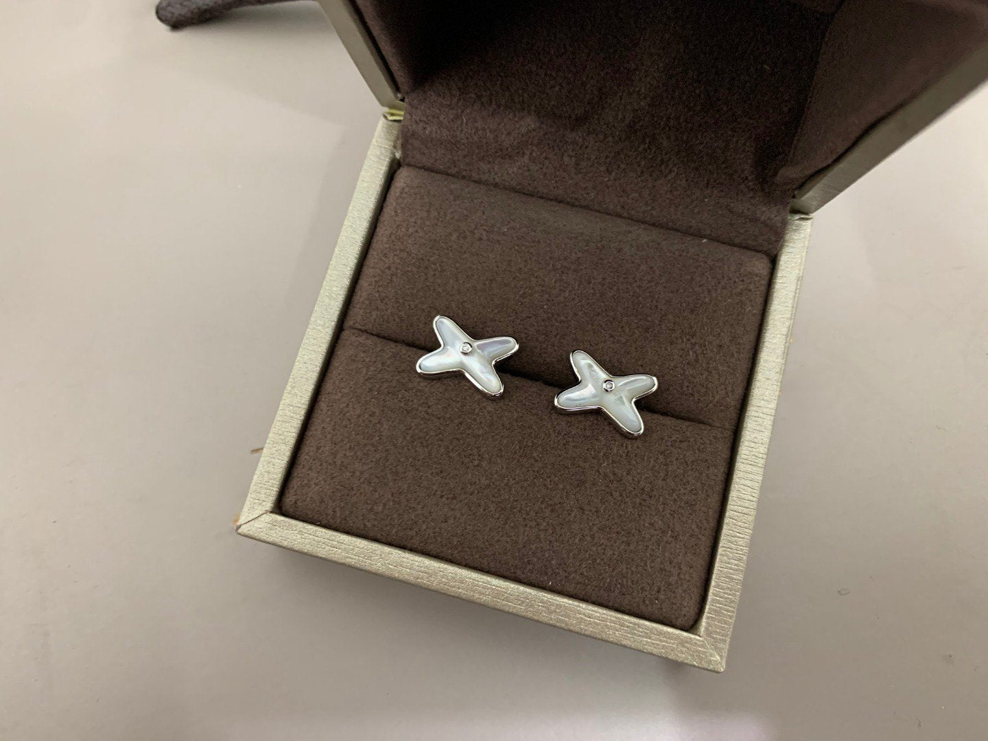 [Dawnora Jewelry]JEUX DE WHITE MOP SILVER DIAMOND EARRINGS