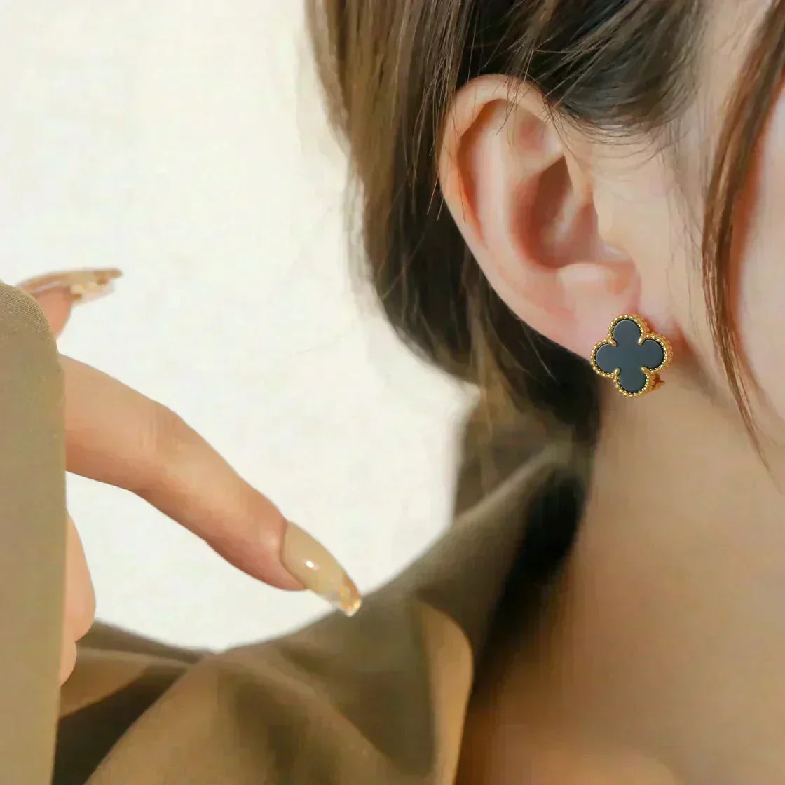 [Dawnora Jewelry]CLOVER MEDIUM 1 MOTIFS  ONYX STUD EARRINGS