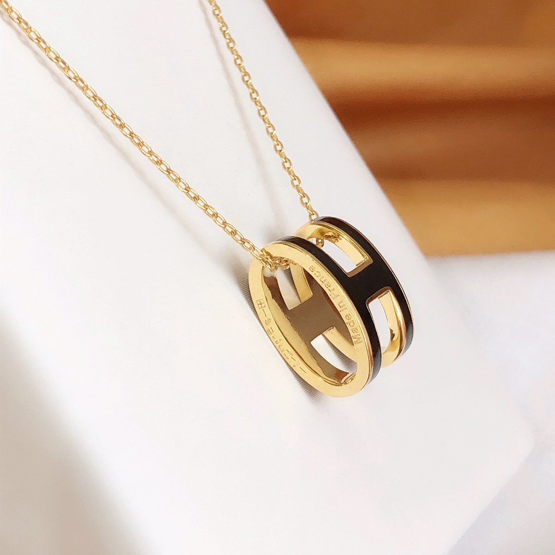 [Dawnora Jewelry]HM CLIC BLACK ENAMEL GOLD NECKLACE