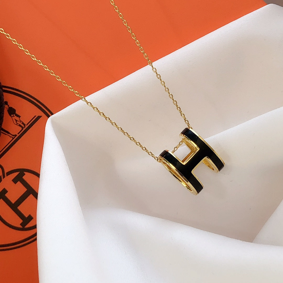[Dawnora Jewelry]HM CLIC BLACK ENAMEL GOLD NECKLACE
