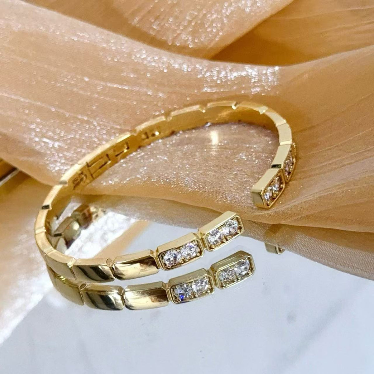 [Dawnora Jewelry]LOVE DIAMOND OPEN  BRACELET