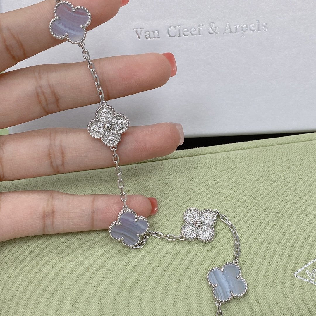 [Dawnora Jewelry] CLOVER 5 MOTIF PURPLE CHALCEDONY BRACELET COLLECTION