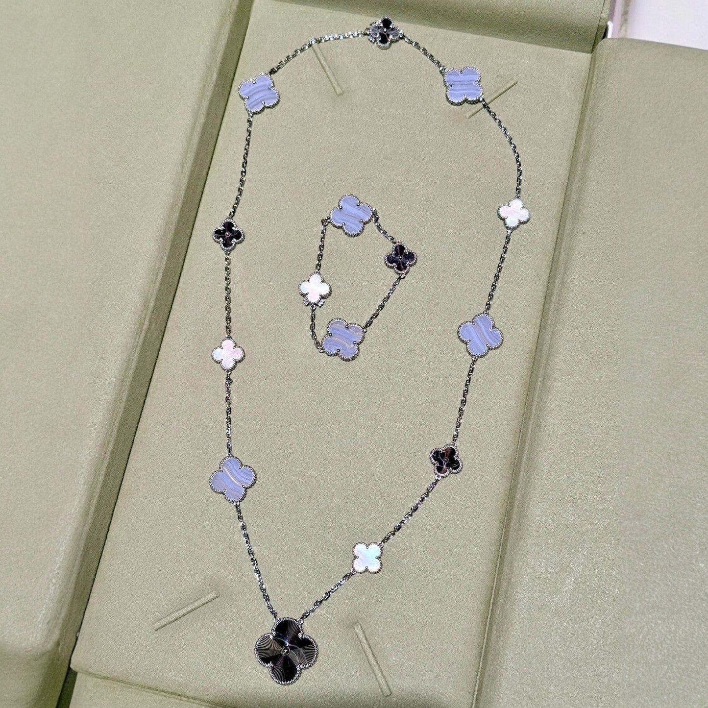 [Dawnora Jewelry]DETACHABLE CLOVER 15(11+4) FLOWER SILVER NECKLACE SET