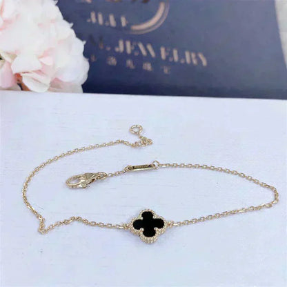 [Dawnora Jewelry]CLOVER ONYX SINGLE FLOWER BRACELET