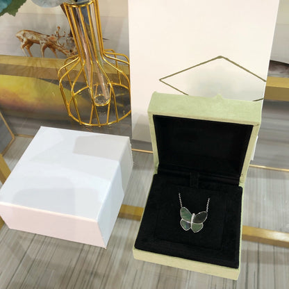 [Dawnora Jewelry]LARGE BUTTERFLY SILVER PENDANT DIAMOND NECKLACE
