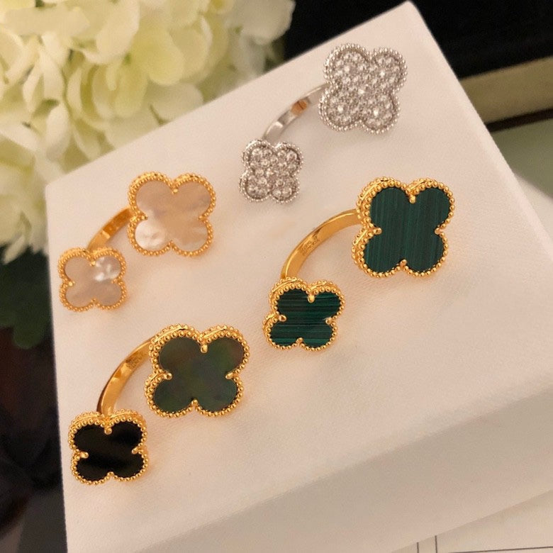 [Dawnora Jewelry]CLOVER BETWEEN THE FINGER RING