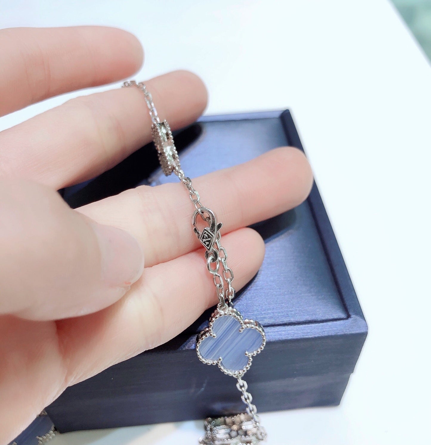 [Dawnora Jewelry]CLOVER 10 MOTIFS CHALCEDONY DIAMONDS SILVER NECKLACE