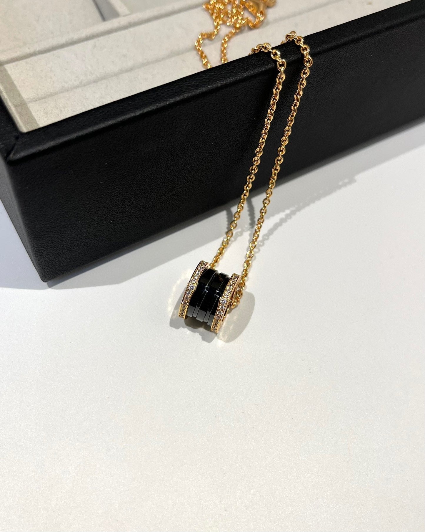 [Dawnora Jewelry]ZERO 1 BLACK CERAMIC DIAMOND PINK GOLD NECKLACE