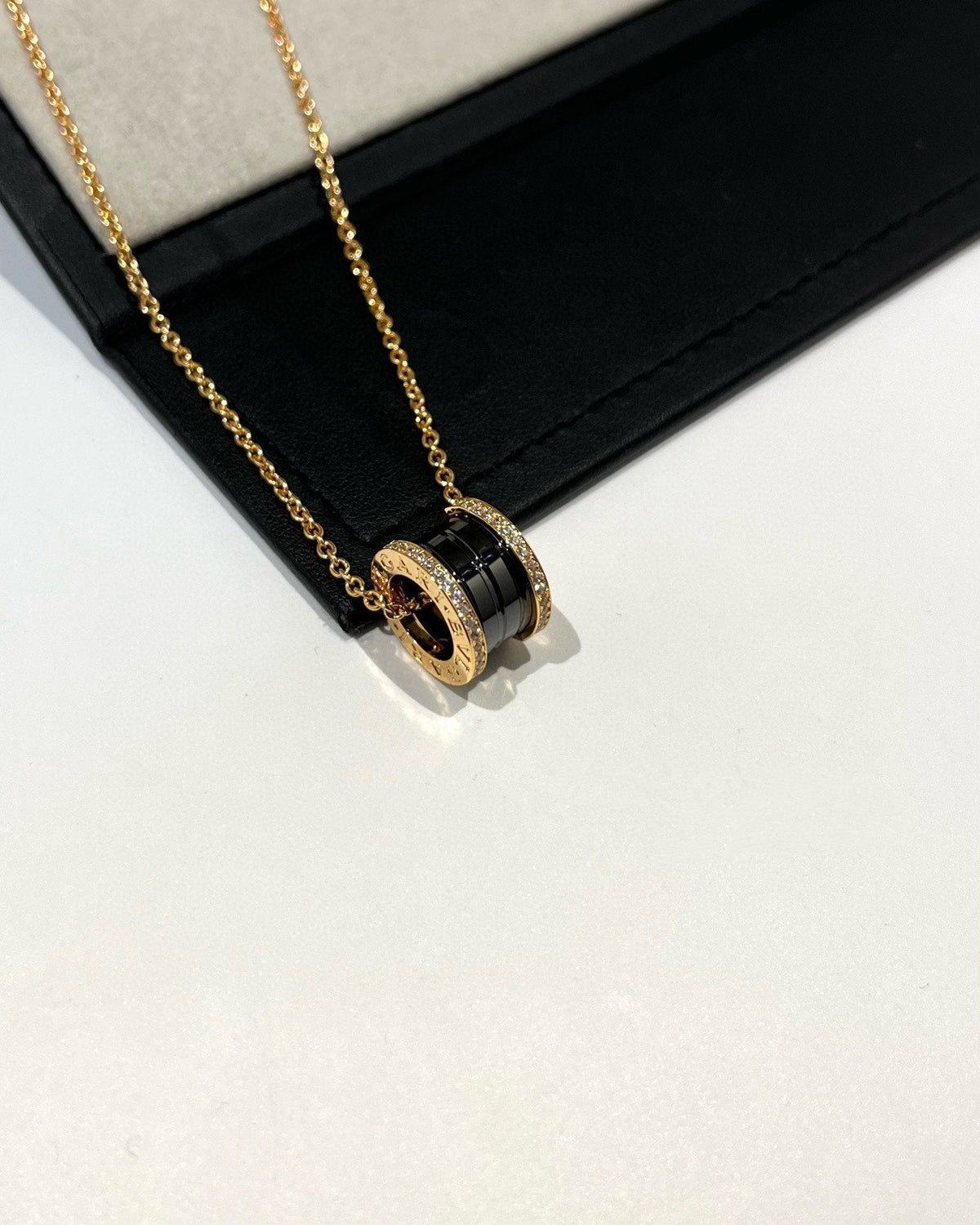 [Dawnora Jewelry]ZERO 1 BLACK CERAMIC DIAMOND PINK GOLD NECKLACE