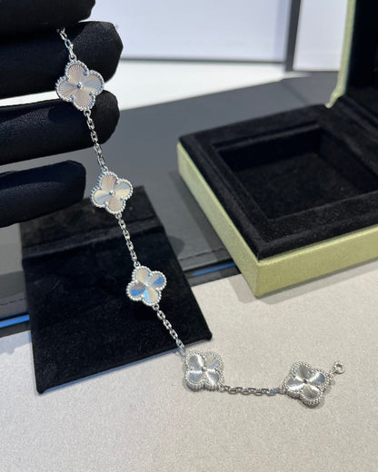 [Dawnora Jewelry] CLOVER 5 MOTIF LASER BRACELET COLLECTION